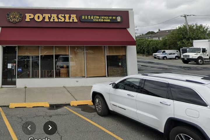 Officer Injured By Woman Dining And Dashing In Hicksville, Police Say