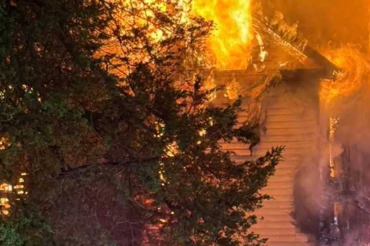 Joy Turns to Heartbreak: Lightning Destroys Maryland Home After Baby’s Birth