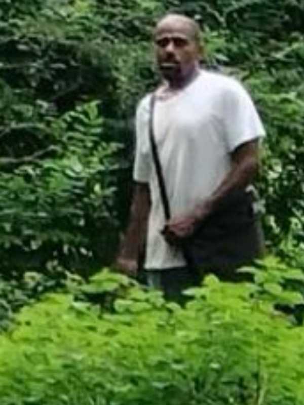 Masturbating Man Wanted For Indecent Exposure Near Fairfax County Trail: Police