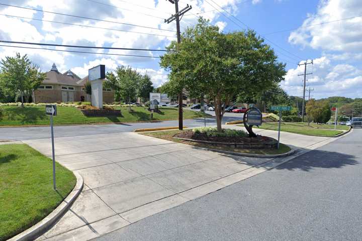 1 Killed, 1 Fighting For Life After Midday Shooting In PG County Apartment: Police (DEVELOPING)