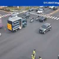 Deadly Daylight Stabbing Rocks Fairfax County Community; Suspects Sought: Police (DEVELOPING)