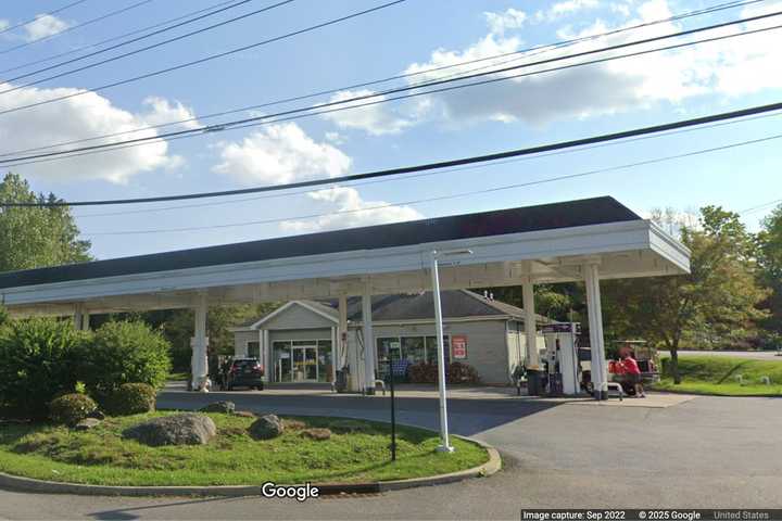 Man Brings Loaded Gun To Gas Station In NY Without Permit: Sheriff