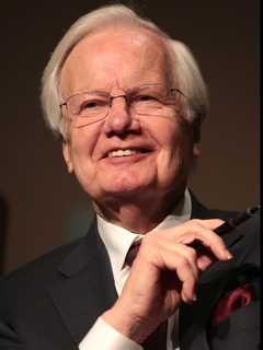 Bill Moyers, White House Aide Turned TV News Icon, Dies