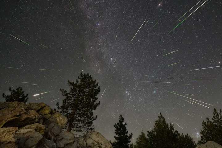 Stunning Summer Sky Events Include Thunder Moon, Fireballs, Milky Way Glow