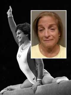 WATCH Olympian Mary Lou Retton Tie Oxygen Tube To Face During DUI Test In West Virginia: Report