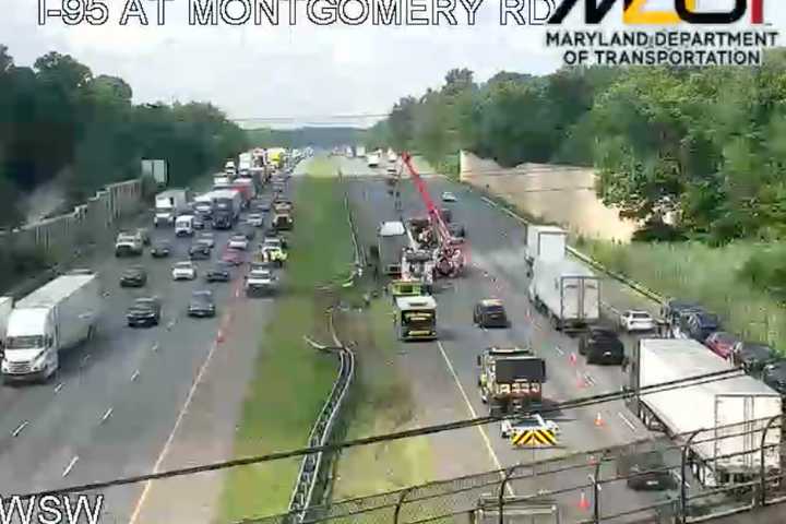 Tractor-Trailer Overturns On I-95 In Howard County, Blocking Lanes In Both Directions