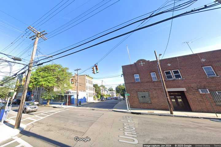 Man Shot, Robbed Of Cash, Jewelry, Food In Westchester Late-Night Attack: Suspect At Large