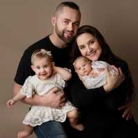 Community Rallies After Father Of 2 Young Children Dies In Car Crash: 'An Unimaginable Loss'