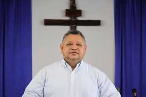 Maryland Pastor Detained by ICE Forced to Sleep on Concrete Floor With No Bed, Family Says