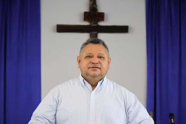 Maryland Pastor Detained by ICE Forced to Sleep on Concrete Floor With No Bed, Family Says