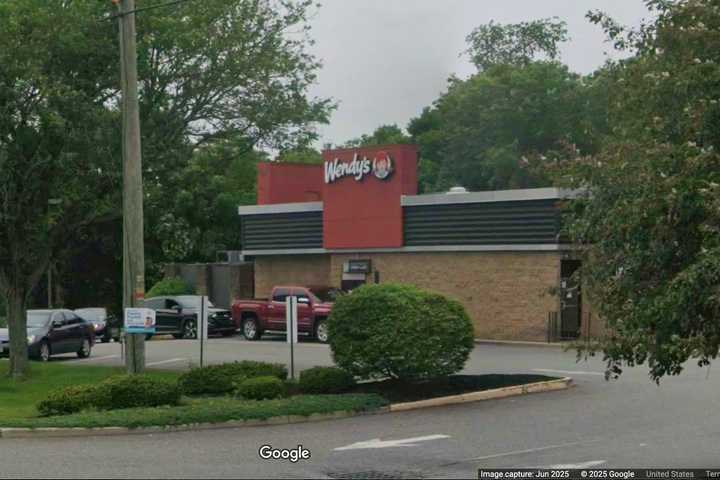 Convicted Felon Shoots Self In Wendy's Drive-Thru In Orange County, Caught On Gun Charge: Cops