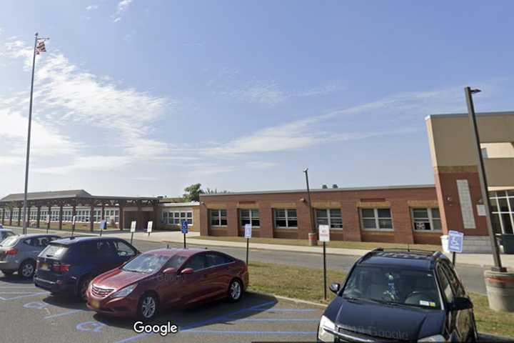 Long Island Mom Beats Teen With Metal Water Bottle During Girl Fight At High School: Police