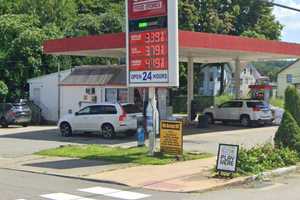 2 Stabbed In Norwich Convenience Store Parking Lot; Officers Arrest 1: Police