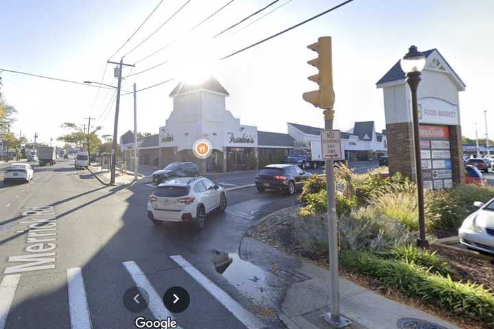70-Year-Old Man Found Dead In Merrick Commons Parking Lot: Homicide Squad