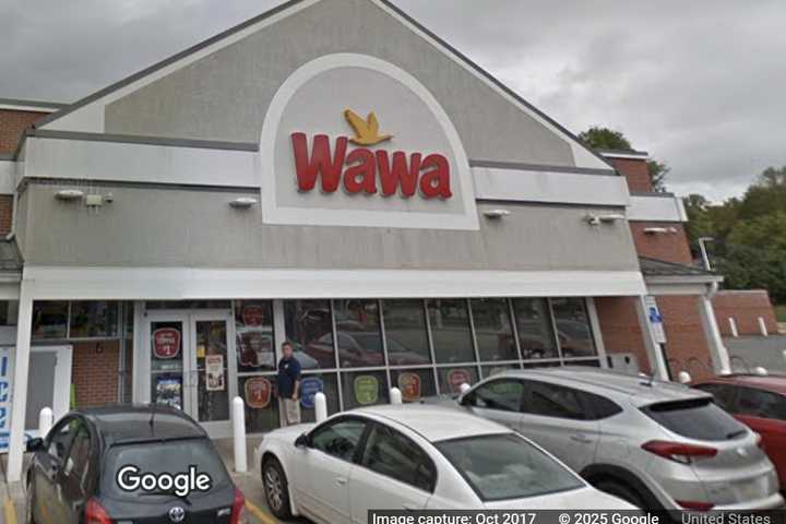Teen Critically Injured After Large Fight At PA Wawa: Police