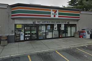 Teens Armed With Knife Rob Bethpage 7- Eleven: Police