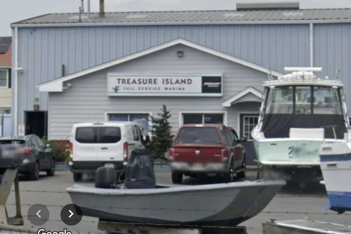 6 Boats Damaged As Flames Rip Through Crabby Amy’s At Treasure Island Marina In Seaford