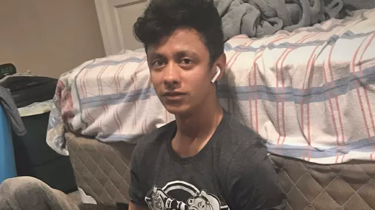 Josué Castro-Rivera
  
 Josué Castro-Rivera