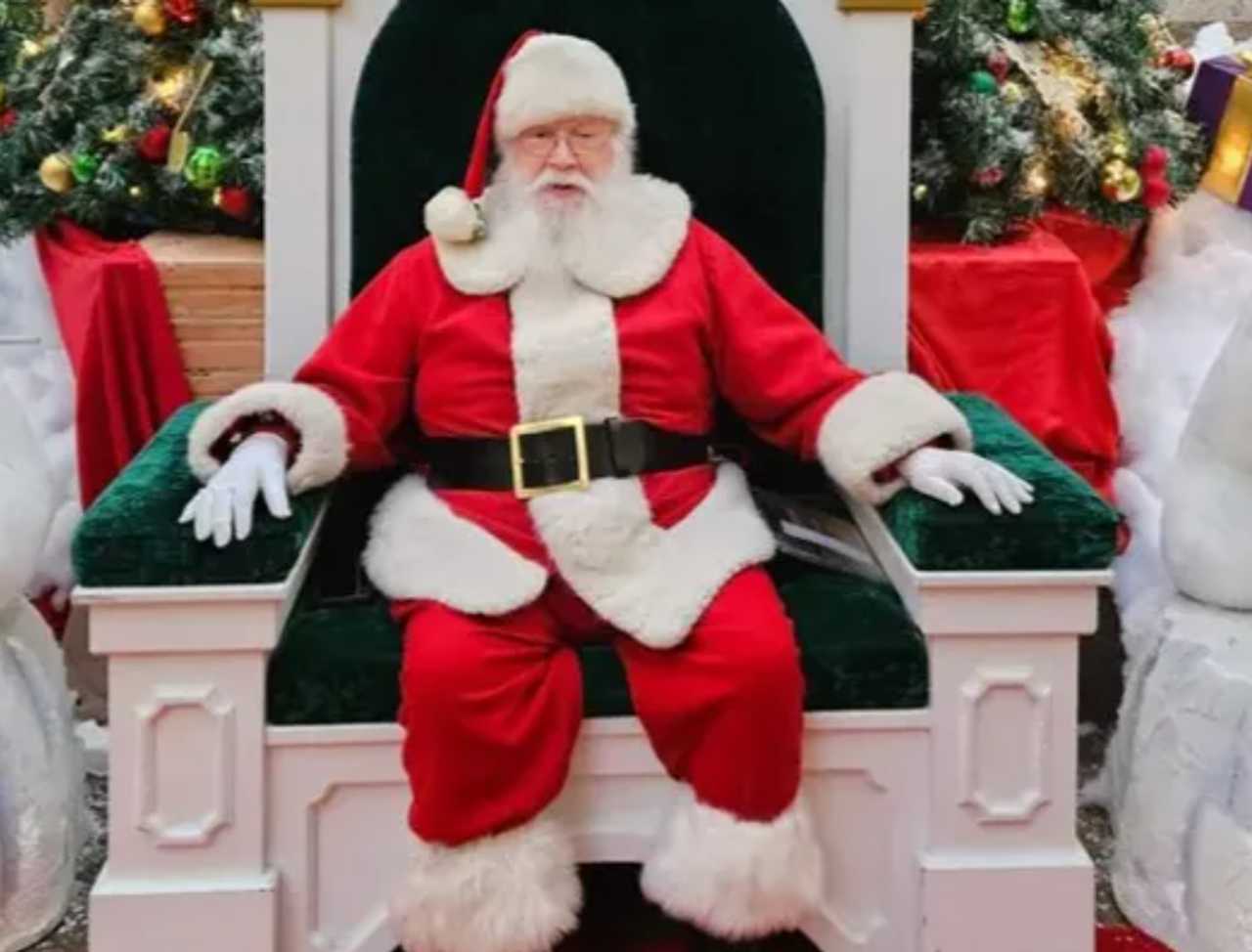 Santa Wayne
Santa Wayne