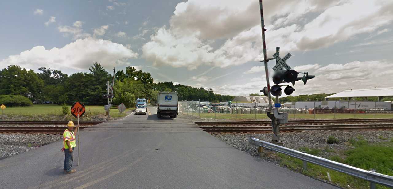 Oakmont Avenue and Railroad Street in Gaithersburg. Oakmont Avenue and Railroad Street in Gaithersburg.