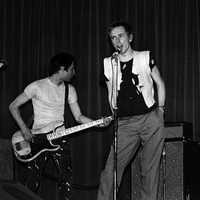 <p>Remember when the Sex Pistols burst onto the punk scene in 1976 and shocked the world? They're still at it, just minus Johnny Rotten (Johnny Lydon). Current frontman Frank Carter has taken the mic.</p>