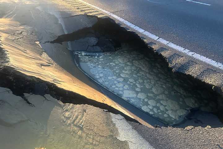 Expect Heavy Traffic In Haverhill, Methuen After Water Main Bursts Causes I-495 Sinkhole: DOT