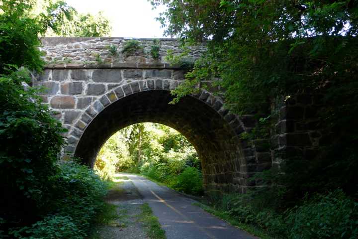 No Foul Play Suspected After 23-Year-Old Found Dead On W&OD Trail In Loudoun County: Sheriff