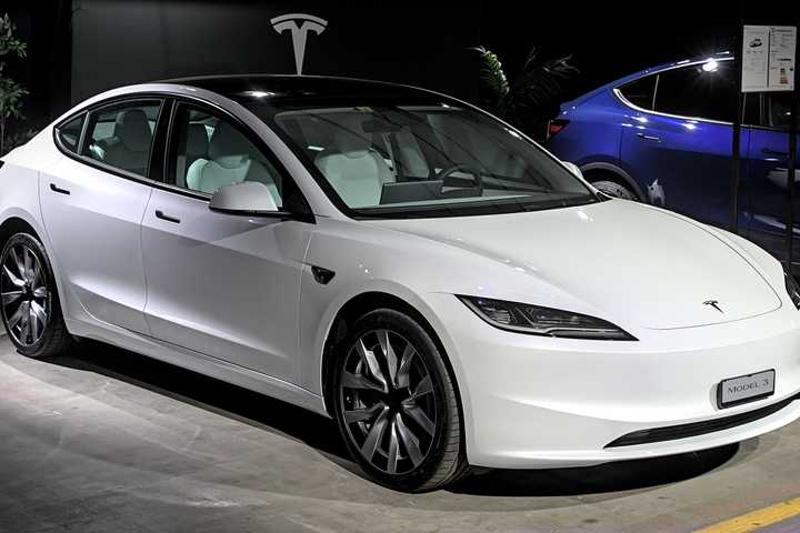 Tesla Recalls 376K+ More Vehicles For Power Steering Issues Amid Stock Slump, Boycotts