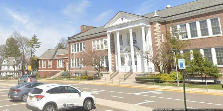 Lakeville Elementary School in Great Neck.