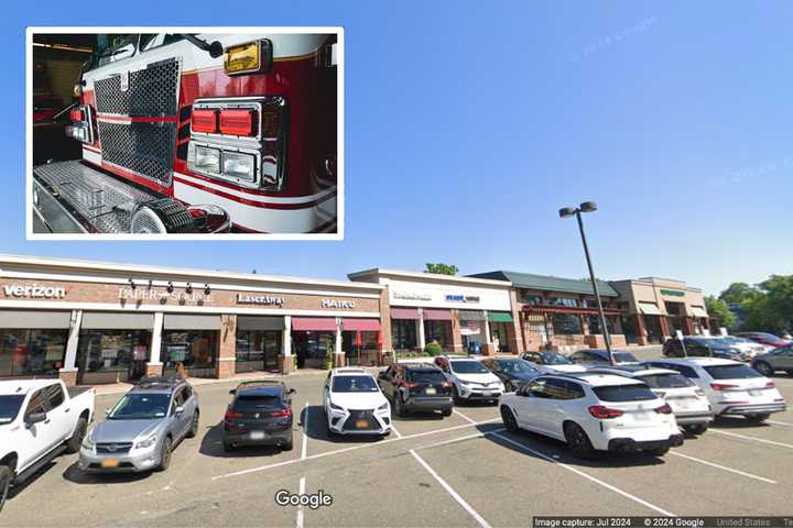 Blaze Breaks Out At Shopping Plaza In Eastchester: Developing