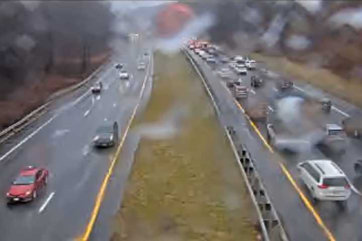 Crash Causes Delays On Sprain Brook Parkway In Hartsdale (DEVELOPING)