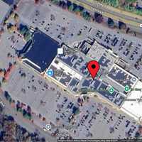 Man Asks To Try On Nearly $3.8K Gold Chain, Runs Out Of Store In Yorktown: Police