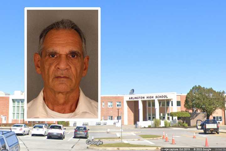 Man Had Physical Contact With 3 Arlington HS Students, Gets Forcible Touching Charge: Cops