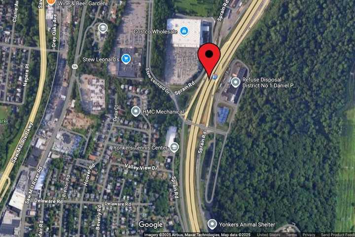 Woman Struck, Killed While Walking Against Traffic On I-87 In Yonkers (UPDATE)