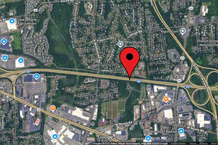 Westchester Man Hurt After Car Slams Into Disabled Vehicle On NYS Thruway: Police