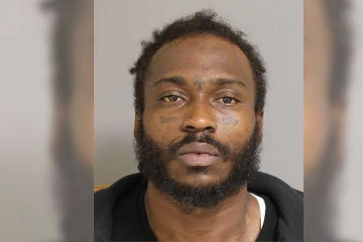 Ex-Con Shot Relative Outside Bar On Long Island, Jury Finds
