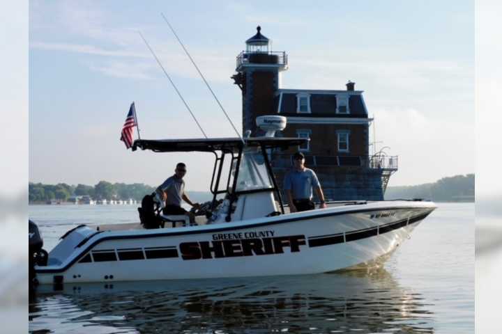 Historic Hudson Valley Lighthouse Damaged In Hit-Run Boat Crash; Tips Sought