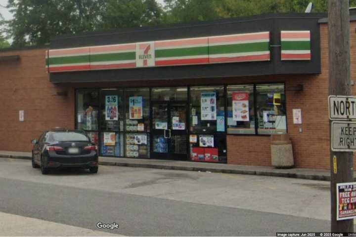 Bloodshed At 7-Eleven: Woman Stabs Man Outside Carle Place Store, Police Say