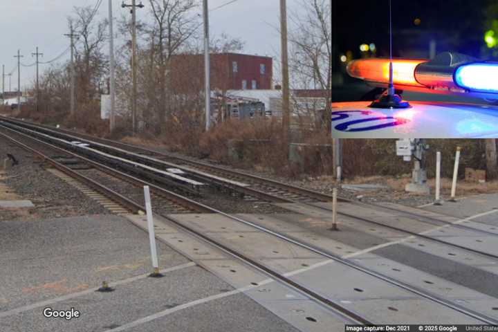 LIRR Fatal: Victim ID'd After Hit By Train In Hicksville