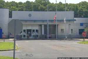 NY Police Job Post Sparks Salary Backlash: 'Does It Come With A Free Cell?'