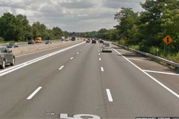 Victim ID'd After FedEx Truck Hits, Kills Pedestrian On Long Island Expressway In Jericho