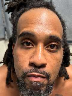 Baltimore Man Shot Dead In Maryland, Suspect Barricades In Apartment: Police