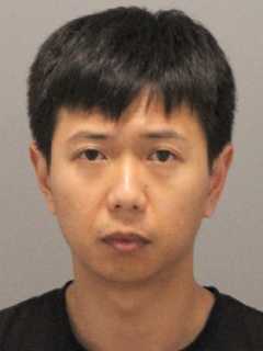 Man Posing As Federal Agent Tricks 90-Year-Old NY Woman Into Handing Over $10K: PD