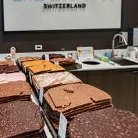 <p>Swiss chocolatier&nbsp;Läderach has opened at the Plaza.</p>