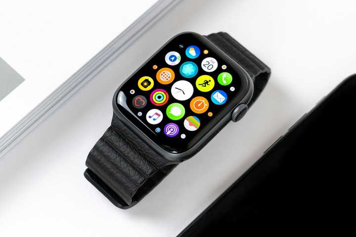 Key Health Tracking Feature Restored On Apple Watches: What To Know