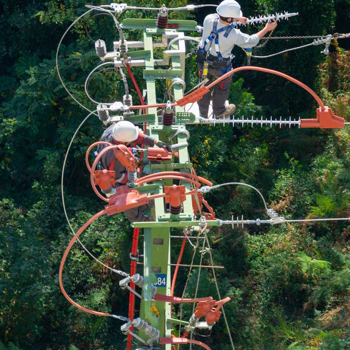 Crews work on powerlines