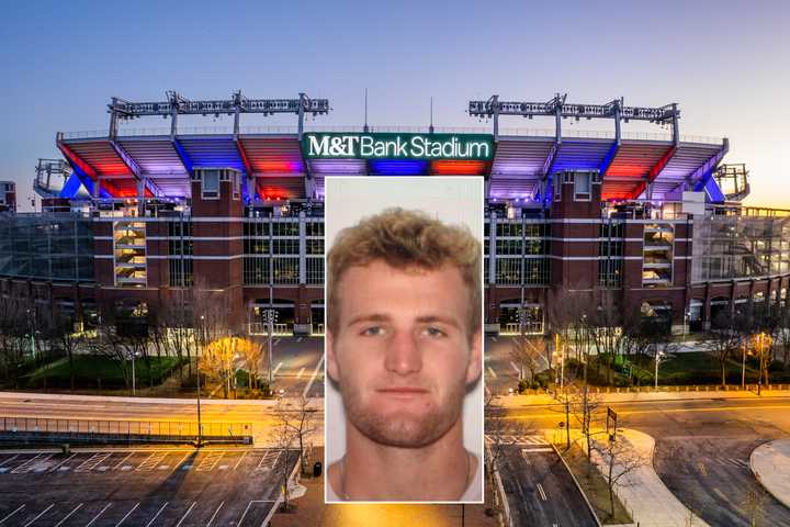 High-Fiving Man Who Assaulted Commanders Fans After Ravens Game Surrenders: Baltimore Police