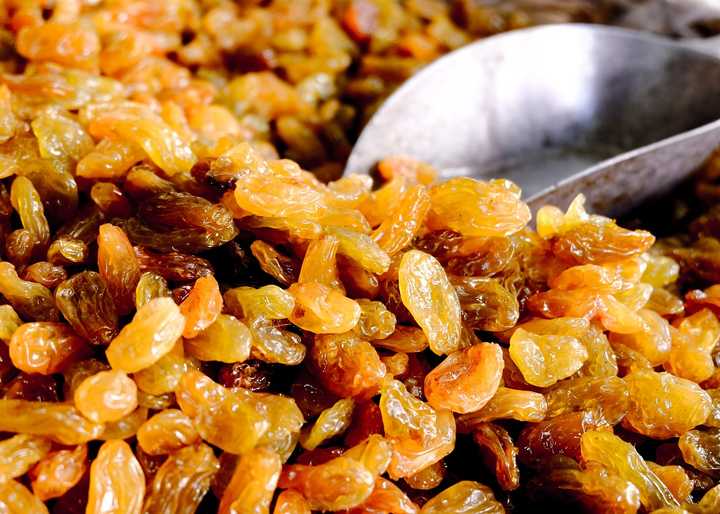 Golden raisins