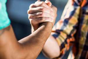 'Where Can I Meet Friends?' NY 25-Year-Old's Honest Post Sparks Uplifting Wave Of Advice