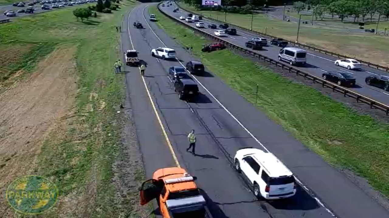 Crash Backs Up Traffic For 2+ Miles On Garden State Parkway In Holmdel